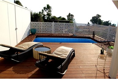 צימרקה - הבריכה והחצר