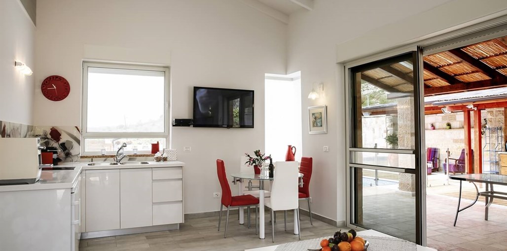 אודם האלה כליל החורש (1).jpg