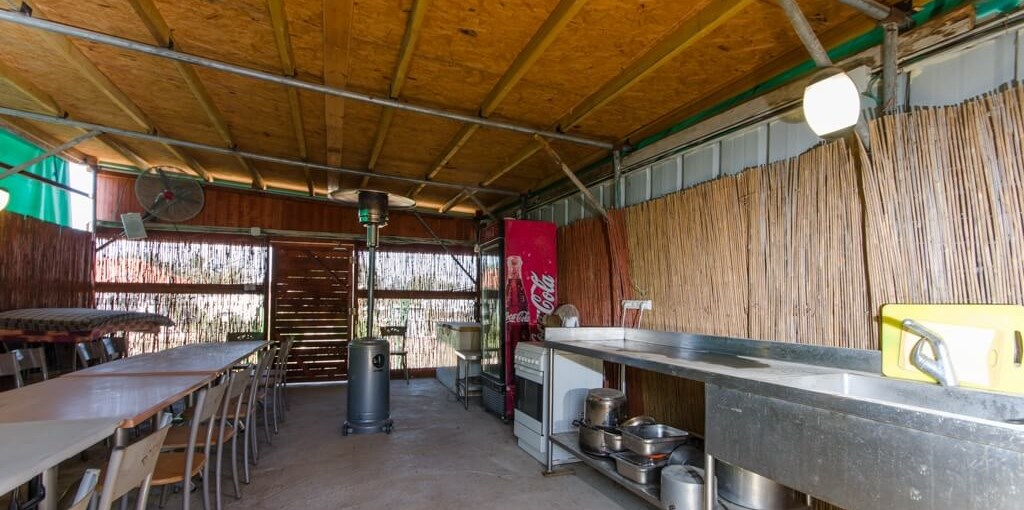 בצל הפסיפלורה בקתות הרועים (4).jpg