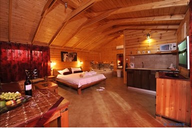 בקתות שגב ברמה - החצר והנוף