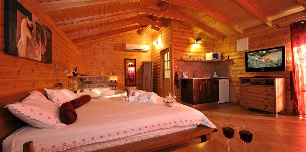 בקתות שגב ברמה בקתת בר (6).jpg