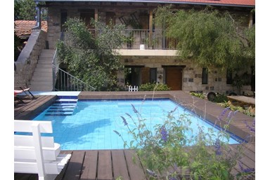 חצר שולמית - המלון