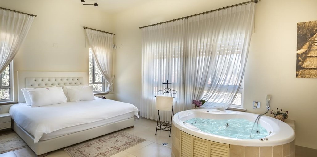 אחוזת וילאר booking20.jpg