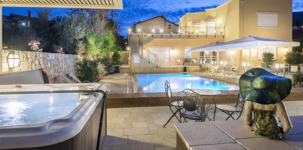 אחוזת וילאר ערב_5_booking.jpg