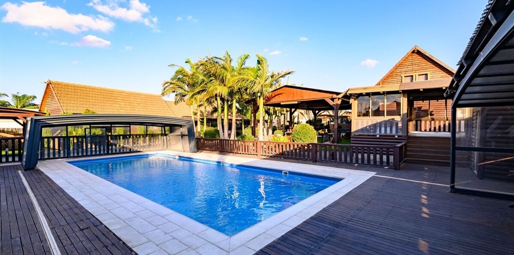 אחוזת האושר בגלבוע חצר (12).jpg