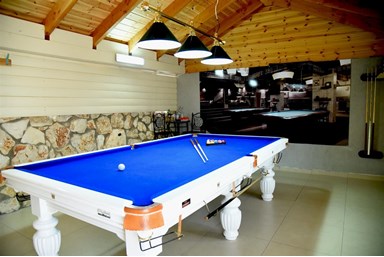 Sweet Amor - סוויט אמור - בריכה וג'קוזי בחצר