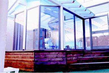 Sweet Amor - סוויט אמור - בריכה וג'קוזי בחצר