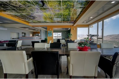 מרכז הירח - Moon Center - הנוף, הלובי וחדר אוכל