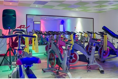 מרכז הירח - Moon Center - המתחם המשותף