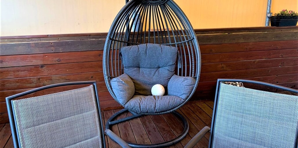 סוויטות המלך שאול חצר ובריכה (1).jpg