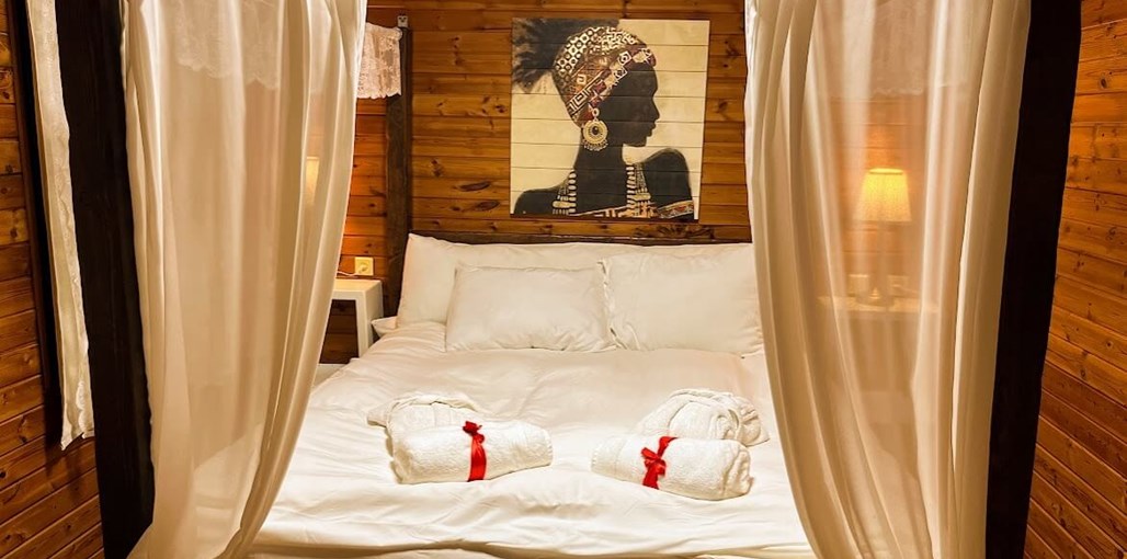 בקתות גב ההר צימרים תות וחורב 2025 (2).jpg