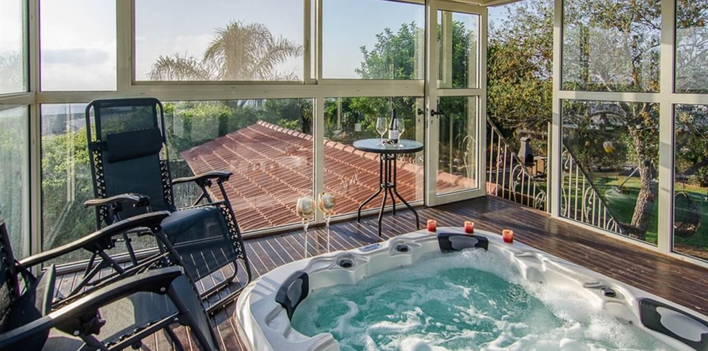 בקתות גב ההר חצר ובריכה (21).jpg