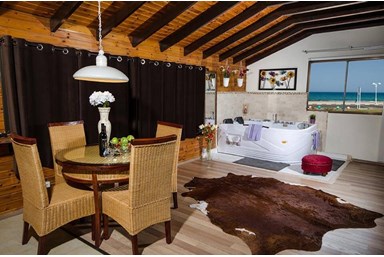 תמר על הים - לופט עומרי