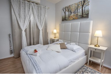 תמר על הים - סוויטת יעל