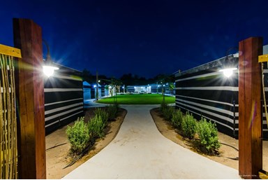 חאן מורגן - אירוח וחקלאות במדבר - מתחם החאן