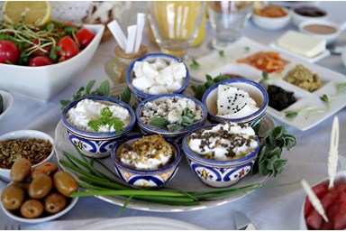 מיקי'ס אירוח - ארוחת הבוקר מול הנוף