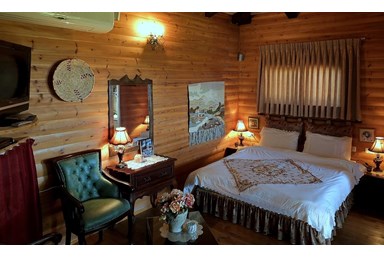 מיקי'ס אירוח - הבקתות