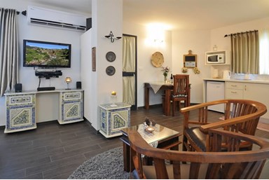 מיקי'ס אירוח - הסוויטה הלבנה