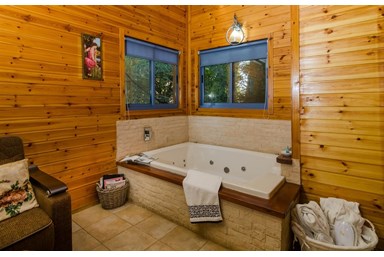 מזל של צימר - בקתות העץ