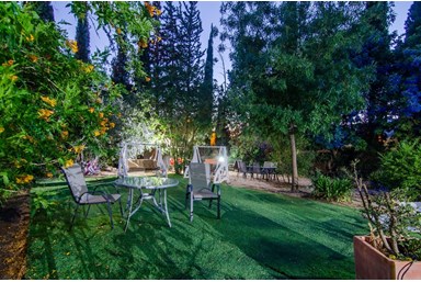 מזל של צימר - חצר המתחם