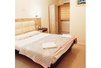 מלון לה גרדיה 9