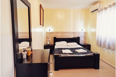 מלון לה גרדיה 9