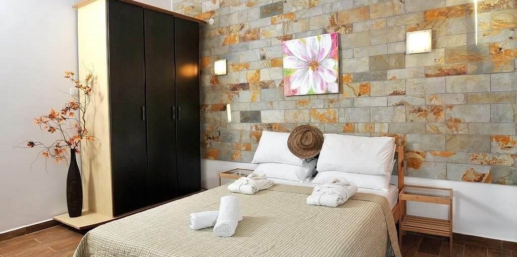 הולידיי פלייס - Holiday Place סוויטה אורבנית 1 (1).jpeg