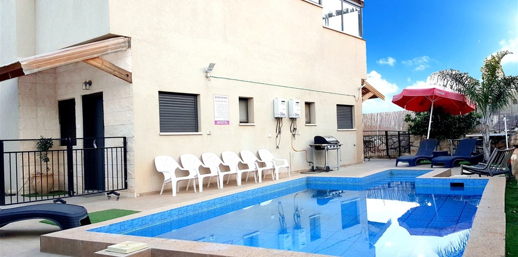 אחוזת הדר - ראש פינה בריכה - 2.jpg