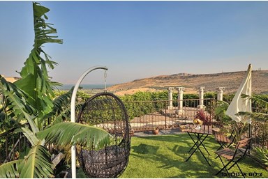 הטירה של איזבלה - החצר והסביבה