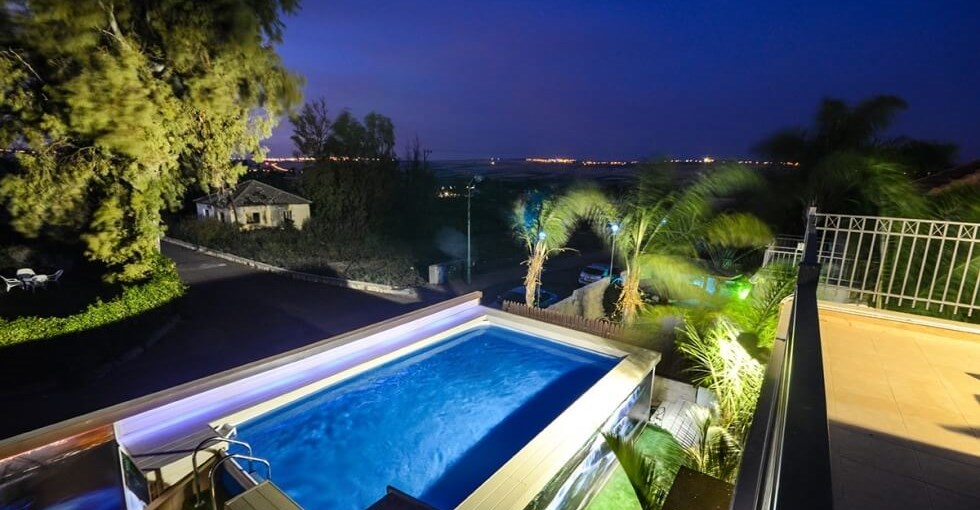 אהבה במושבה החצר (13).jpg