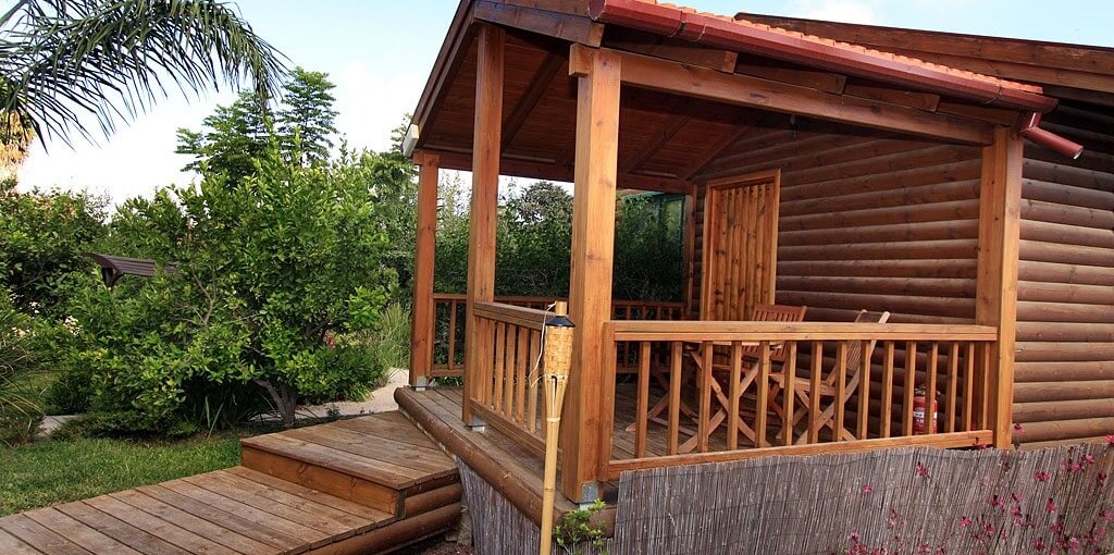 הצימר של צימוקי בקתות העץ (1).jpg