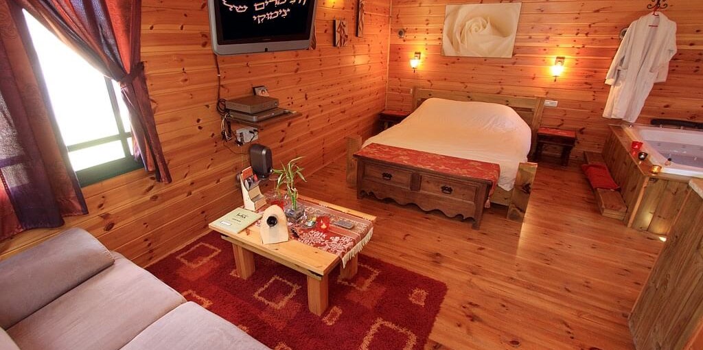 הצימר של צימוקי בקתות העץ (4).jpg