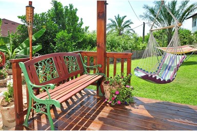 קסם בכנרת - החצר והנוף