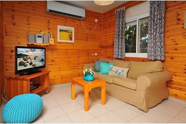 קסם על ים כנרת - הבקתות