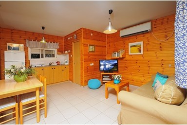 קסם על ים כנרת - הבקתות