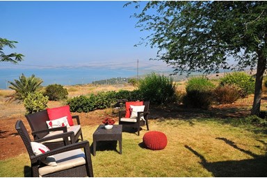 קסם על ים כנרת - החצר הפרטית 