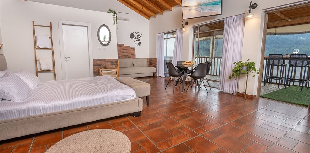 עיינות ספיר אמרלד ויהלום (8).jpg