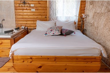 הבקתה של איה - בקתה 4