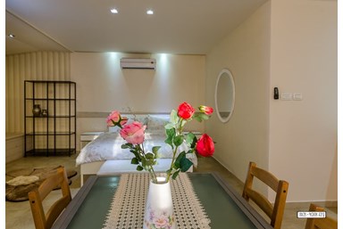 דבש לאוהבים - מתחם הבריכה והג'קוזי ספא