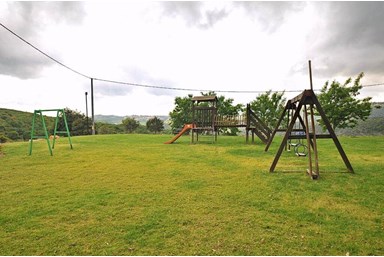 שילובים בטבע - הנוף והמתחם