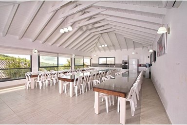 שילובים בטבע - הבריכה