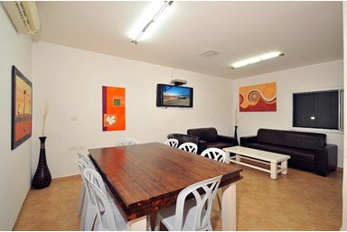 שילובים בטבע - הבריכה