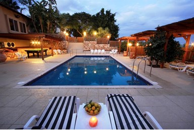 פינה בסג'רה