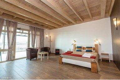 ברמה מעל הכנרת - הסוויטות