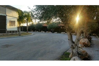 חדרי אירוח בגורן - קמפינג