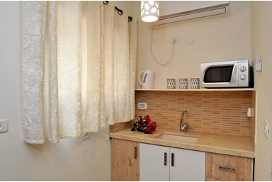 צימר נגיעות בטבע - משפחת מנדו - הסוויטות