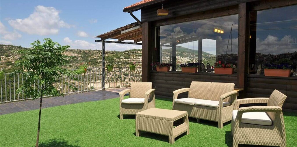 צימר נגיעות בטבע - משפחת מנדו מועדון וחצר (25).JPG