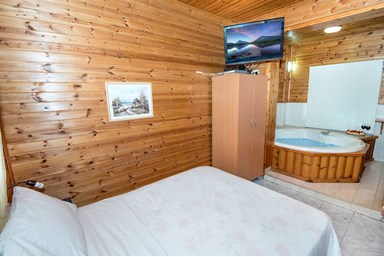 ניחוח גן עדן - בקתת הזוגות