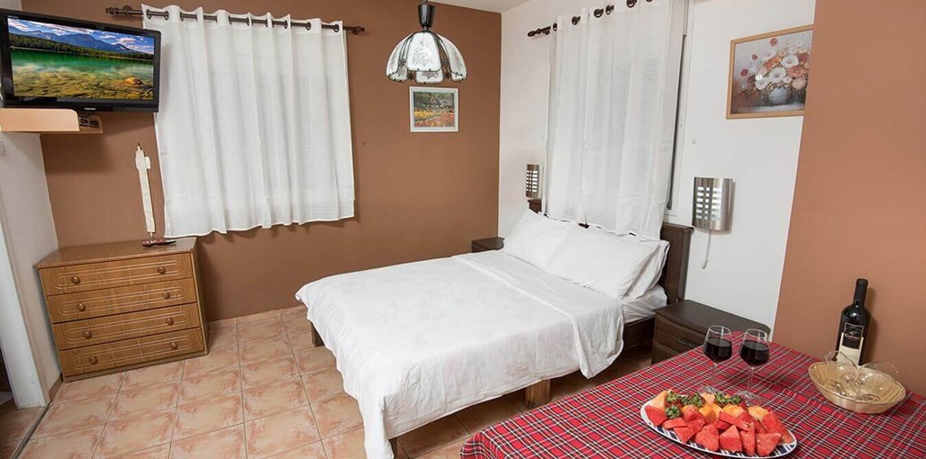 ניחוח גן עדן 10 אירוח.jpg