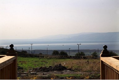 חופשה קסומה בחד נס - הבריכות במתחם